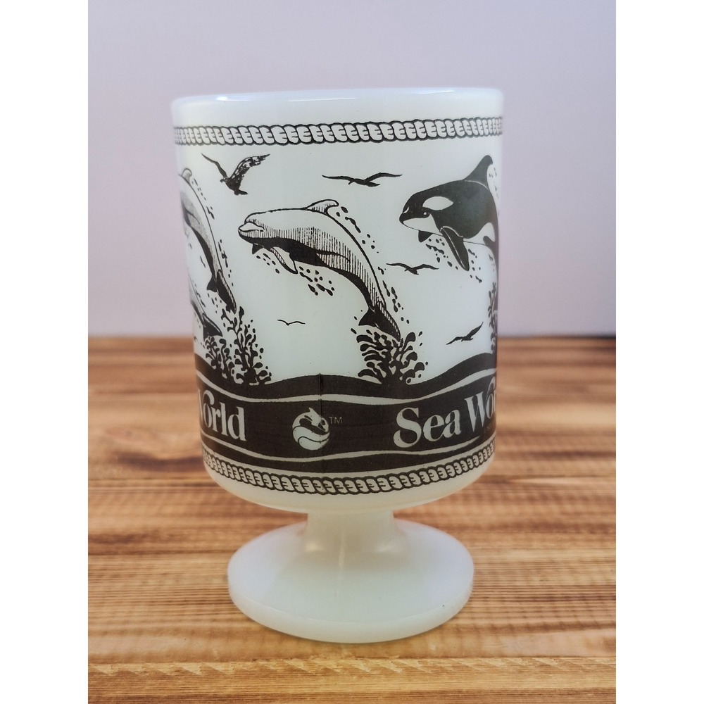 VTG Sea World Anchor Hocking Shamu Fire King Pedestal Mug Milk Glass Coffee - Picture 3 of 8